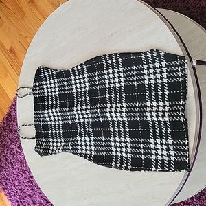 Shein Black and white dress Size XS,  non smoking home 🏡